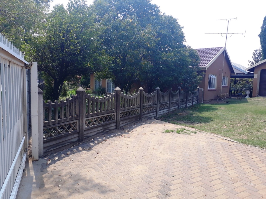 4 Bedroom Property for Sale in Vaalpark Free State